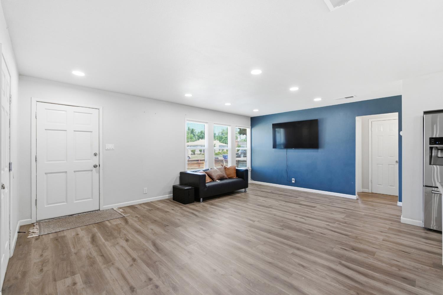 1630 N Delno Ave, Fresno, CA 93705