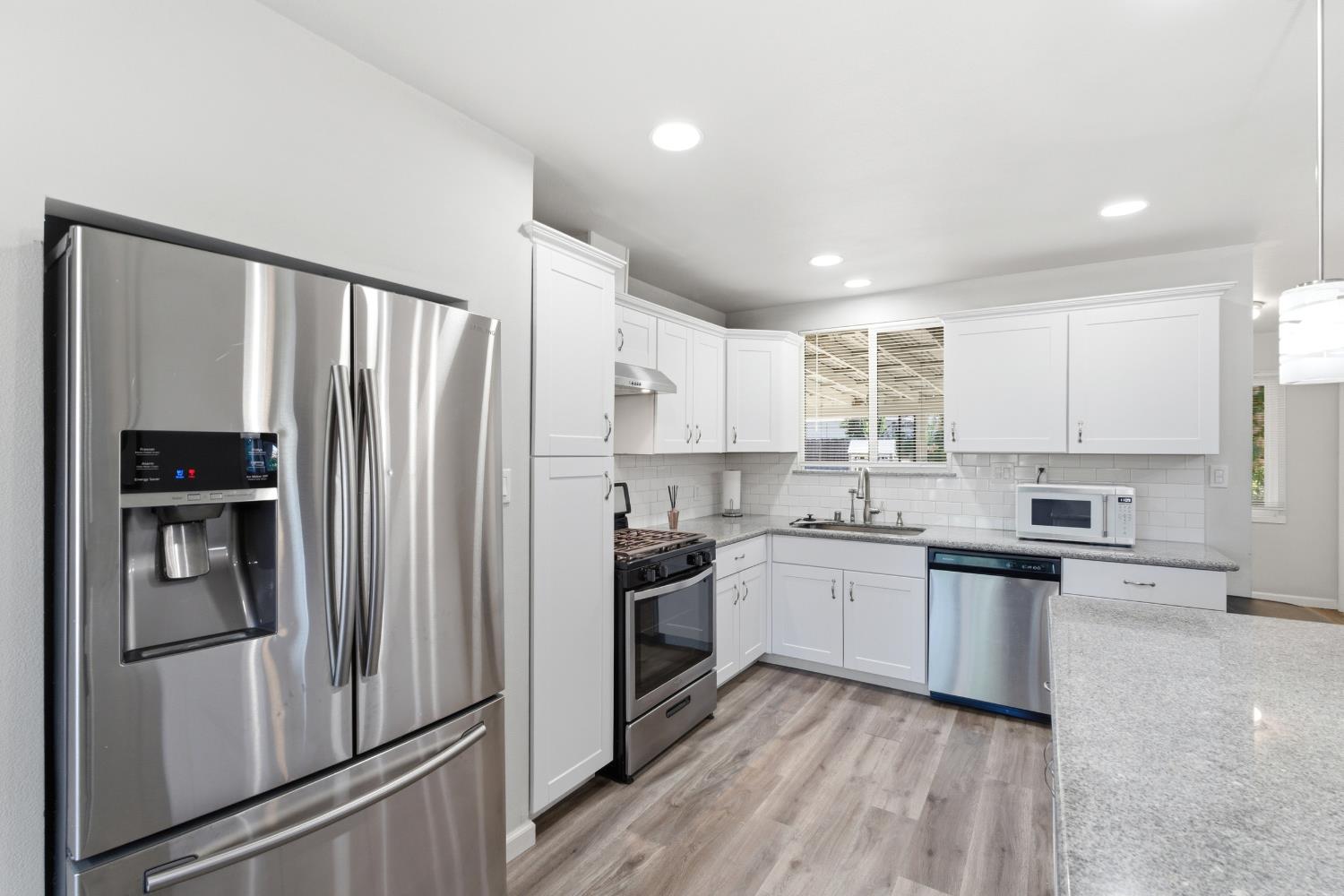 1630 N Delno Ave, Fresno, CA 93705