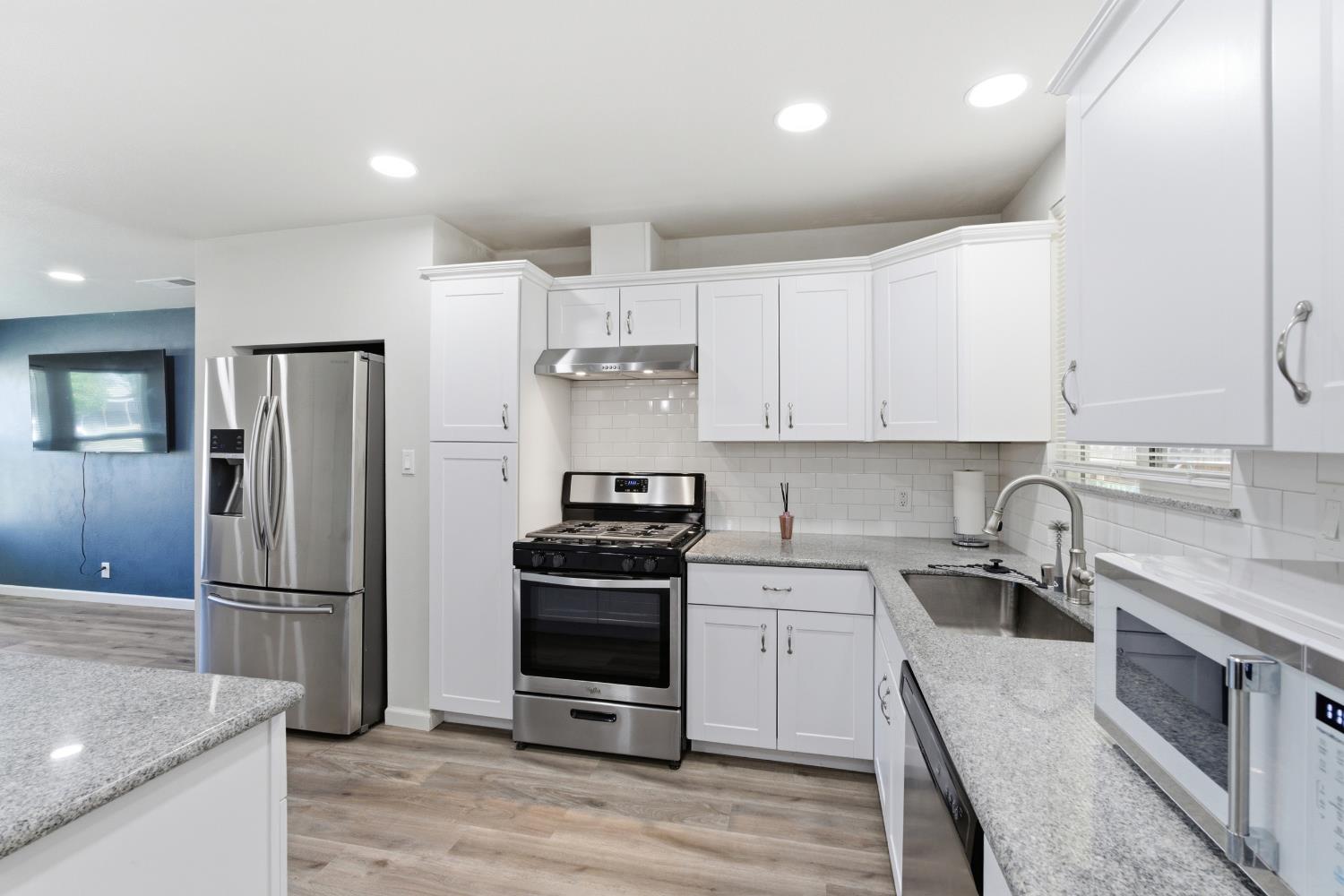 1630 N Delno Ave, Fresno, CA 93705
