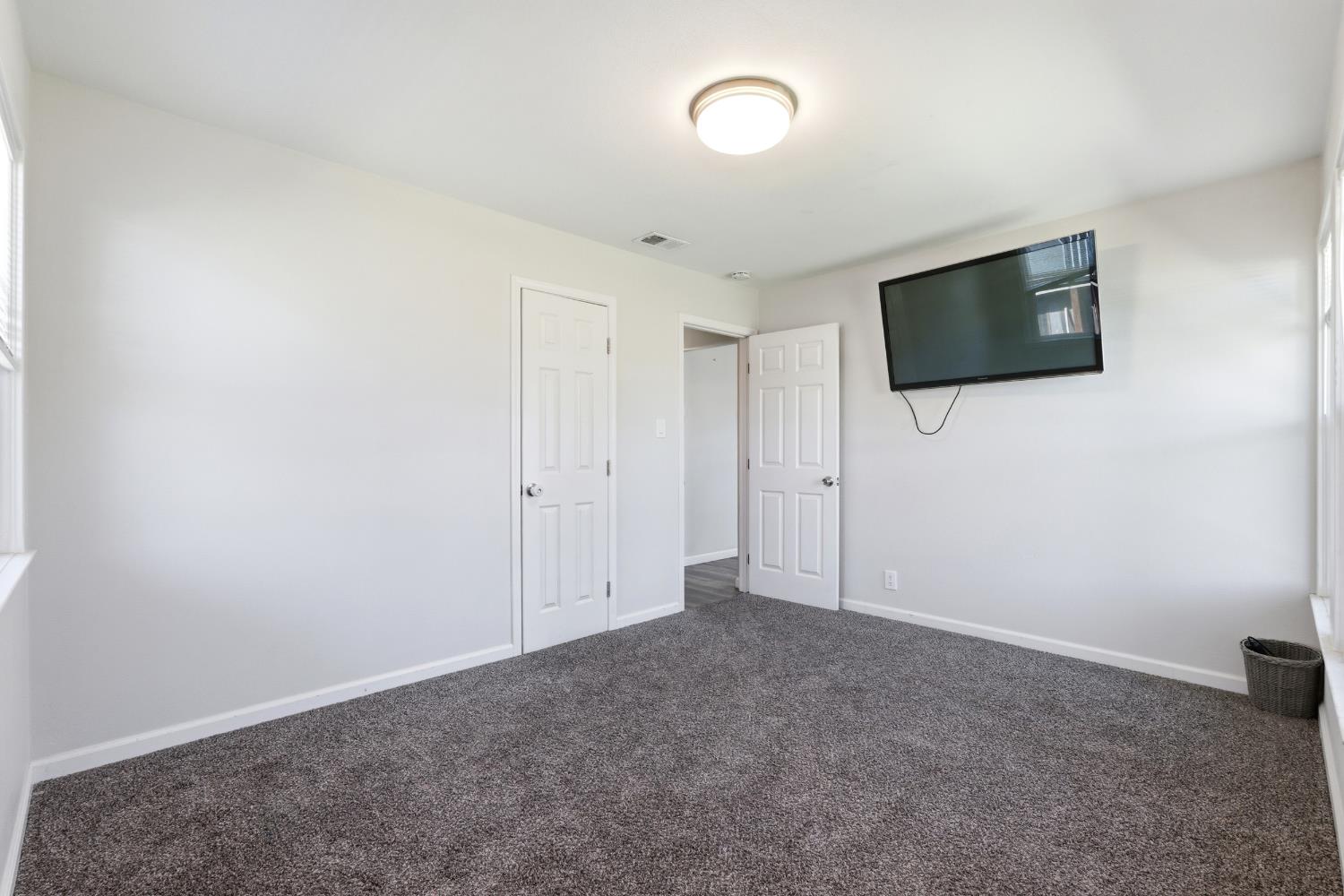 1630 N Delno Ave, Fresno, CA 93705