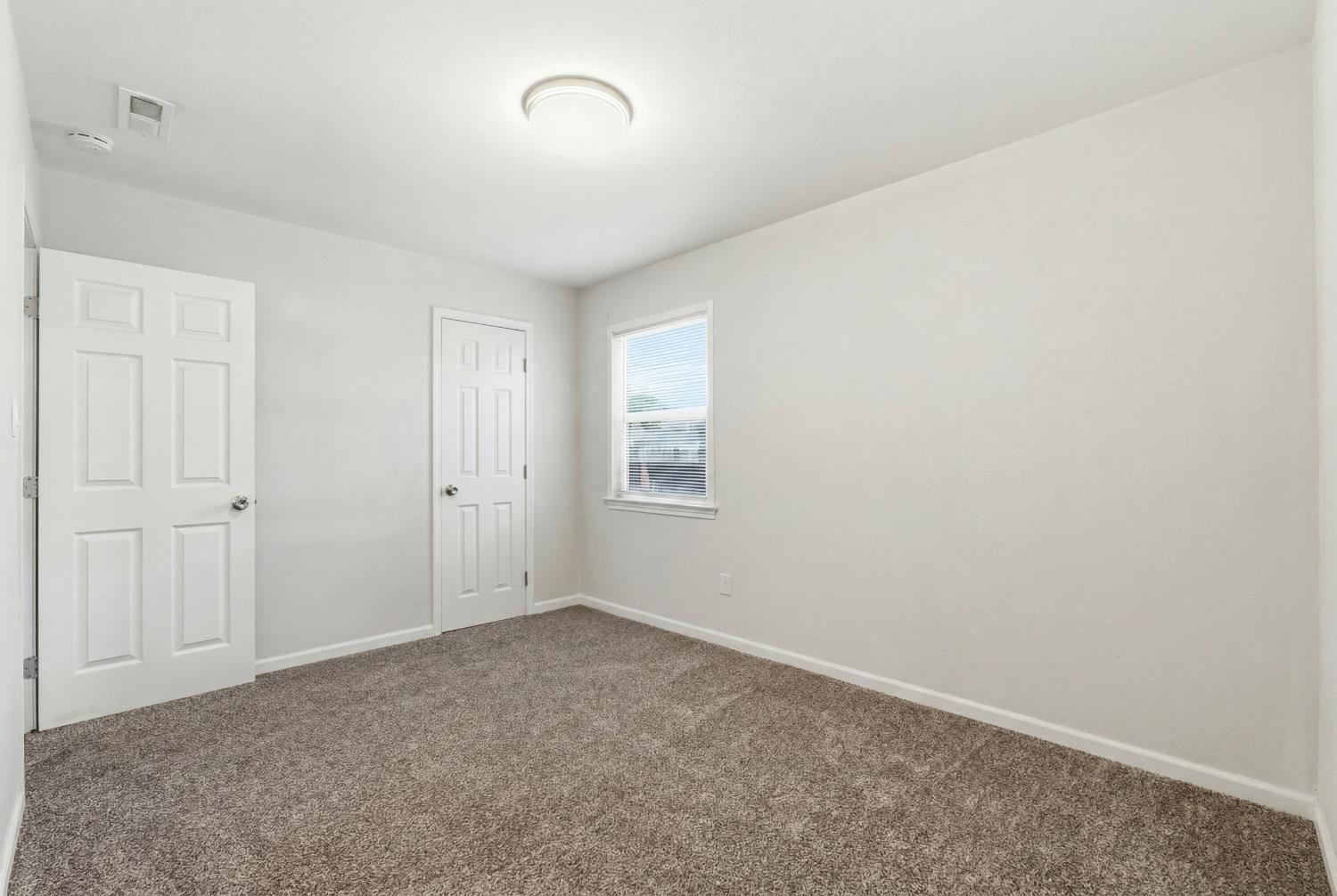 1630 N Delno Ave, Fresno, CA 93705