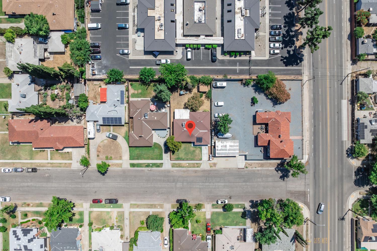 1630 N Delno Ave, Fresno, CA 93705