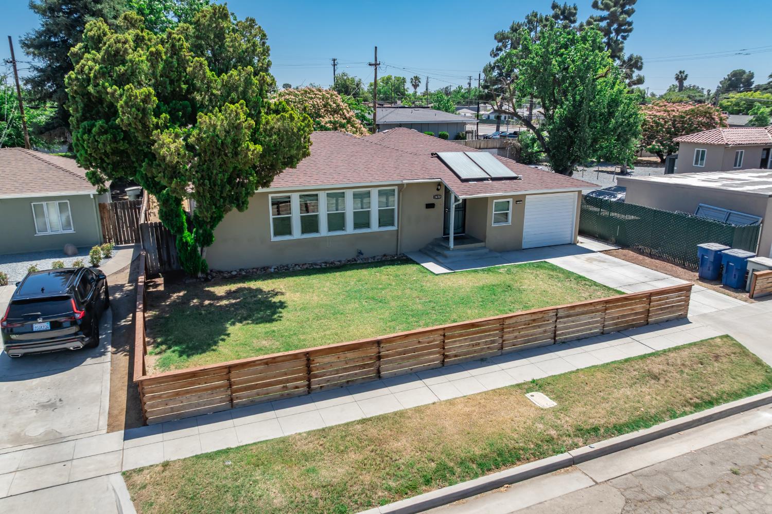 1630 N Delno Ave, Fresno, CA 93705