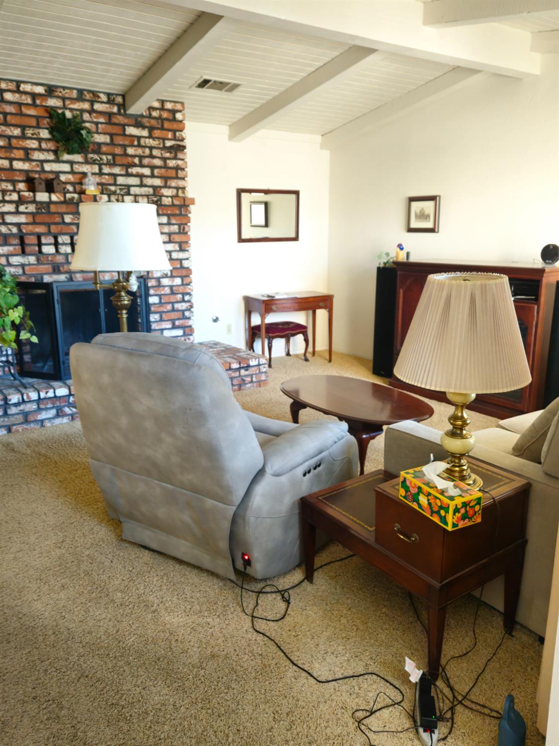 1657 Willow Ave, Clovis, CA 93612