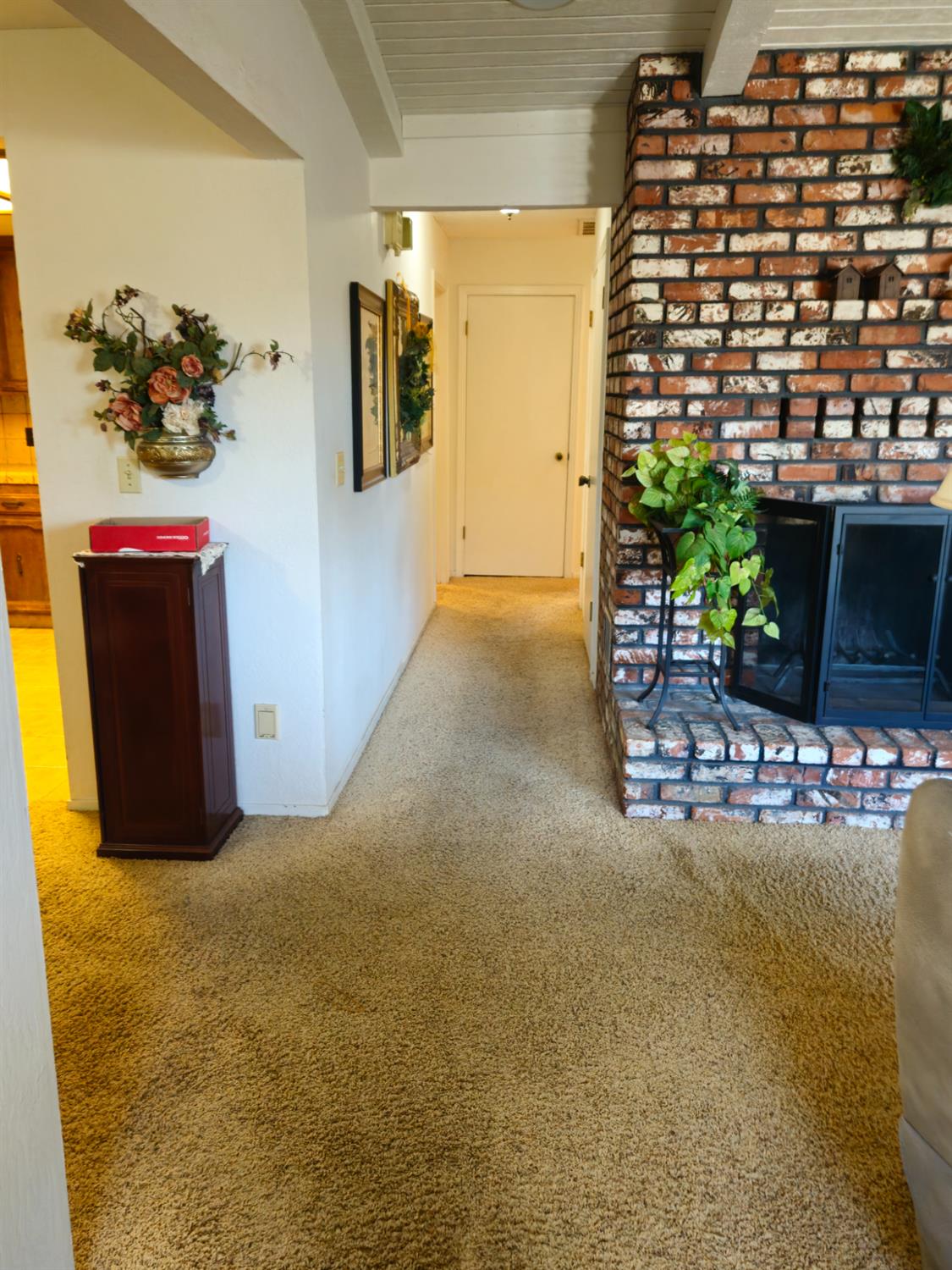 1657 Willow Ave, Clovis, CA 93612