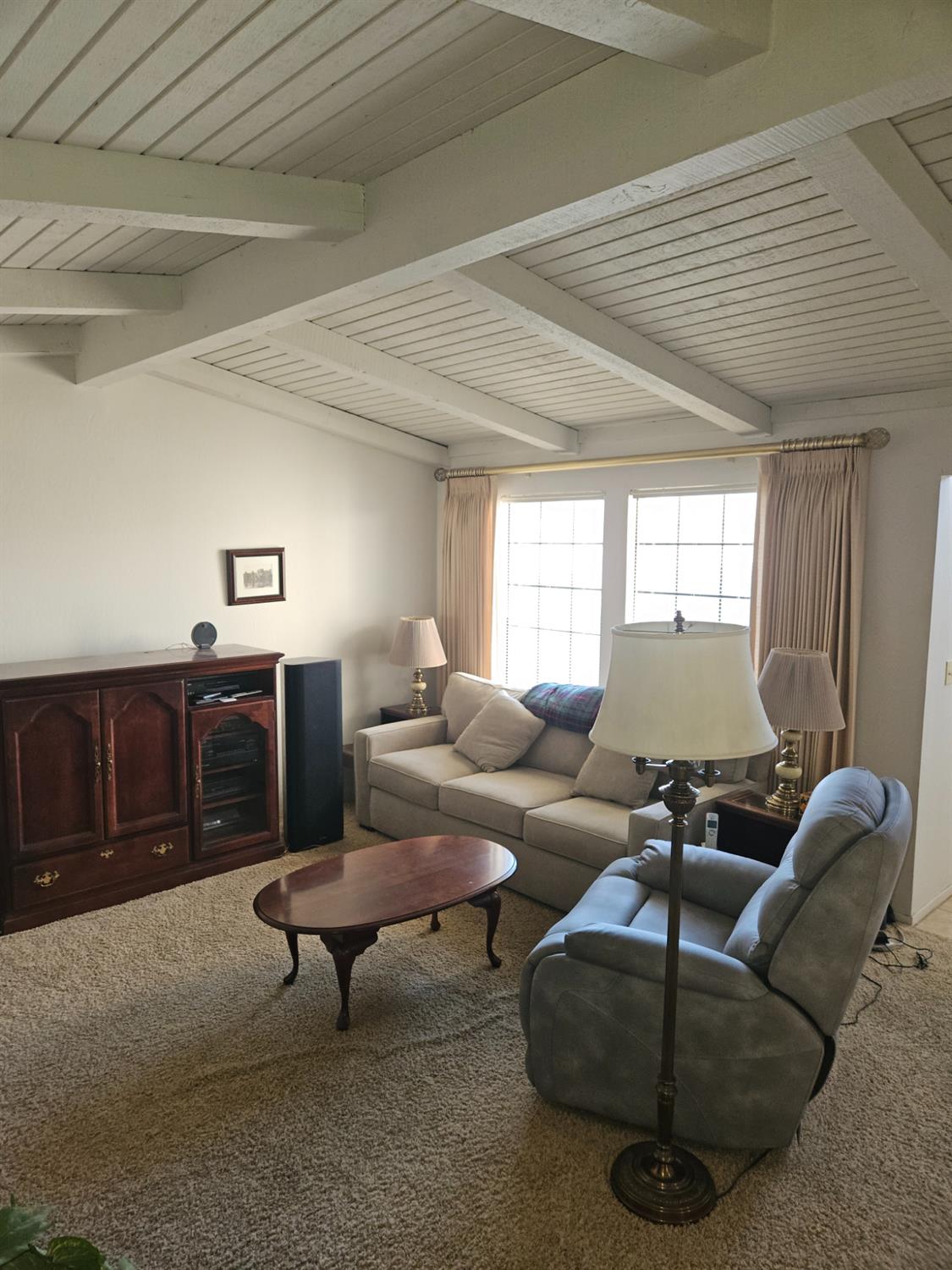 1657 Willow Ave, Clovis, CA 93612