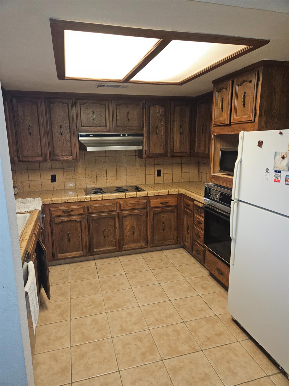 1657 Willow Ave, Clovis, CA 93612