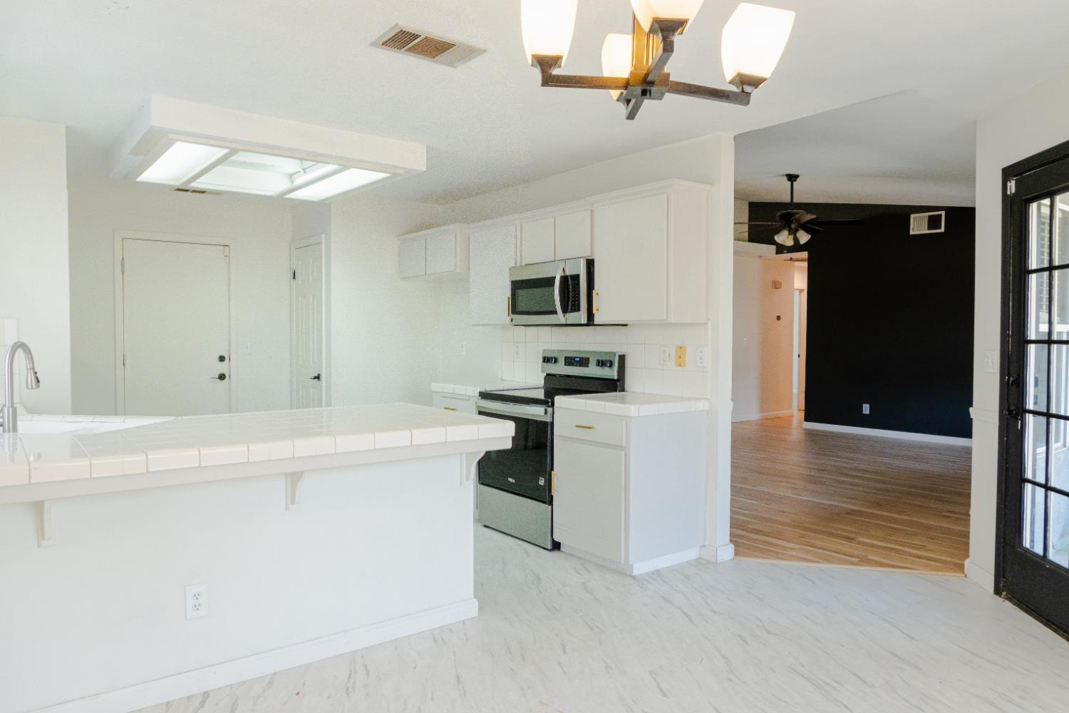 5430 W Fedora Ave, Fresno, CA 93722