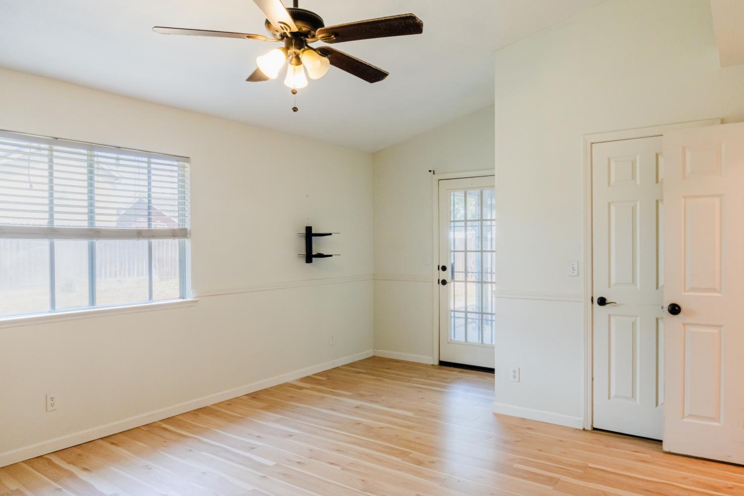 5430 W Fedora Ave, Fresno, CA 93722