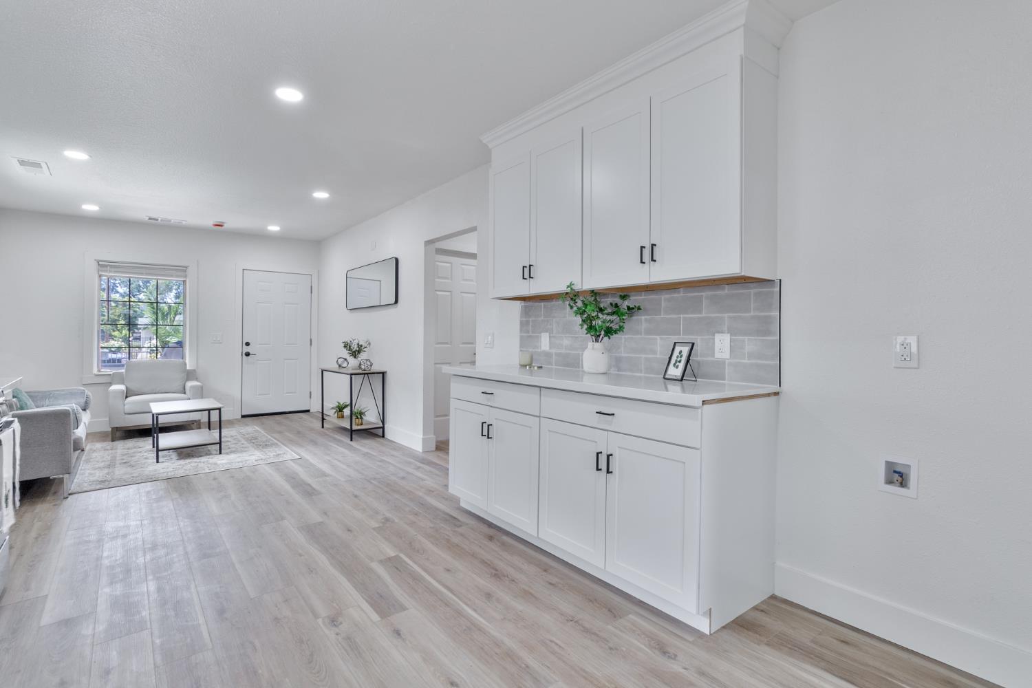 706 S Encina St, Visalia, CA 93277
