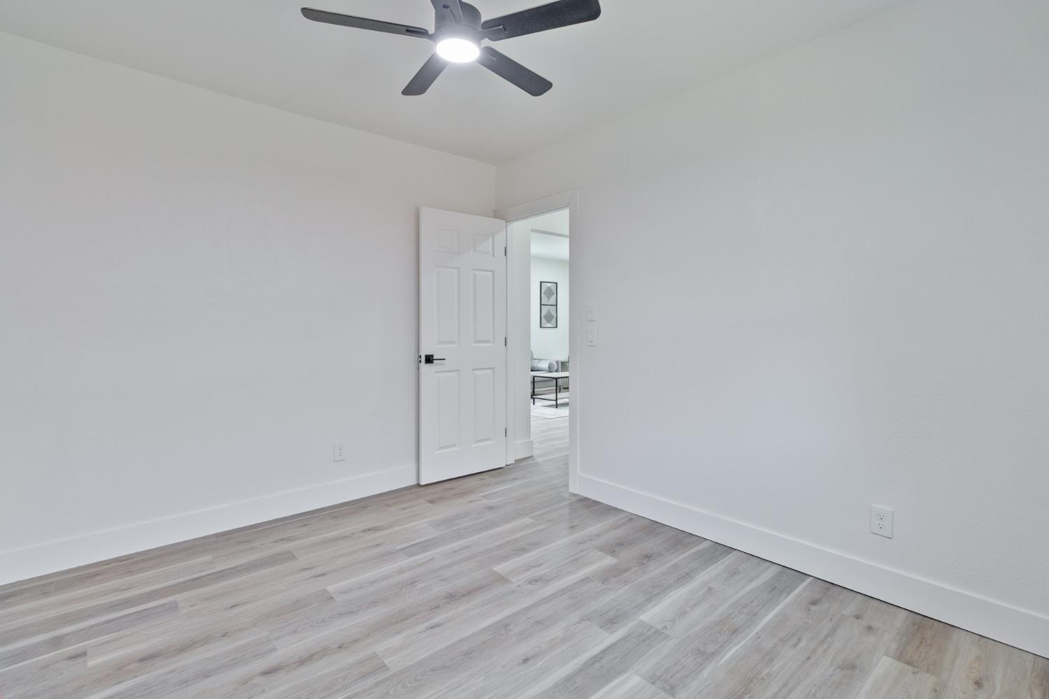 706 S Encina St, Visalia, CA 93277