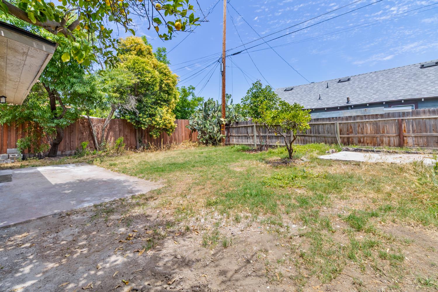 706 S Encina St, Visalia, CA 93277