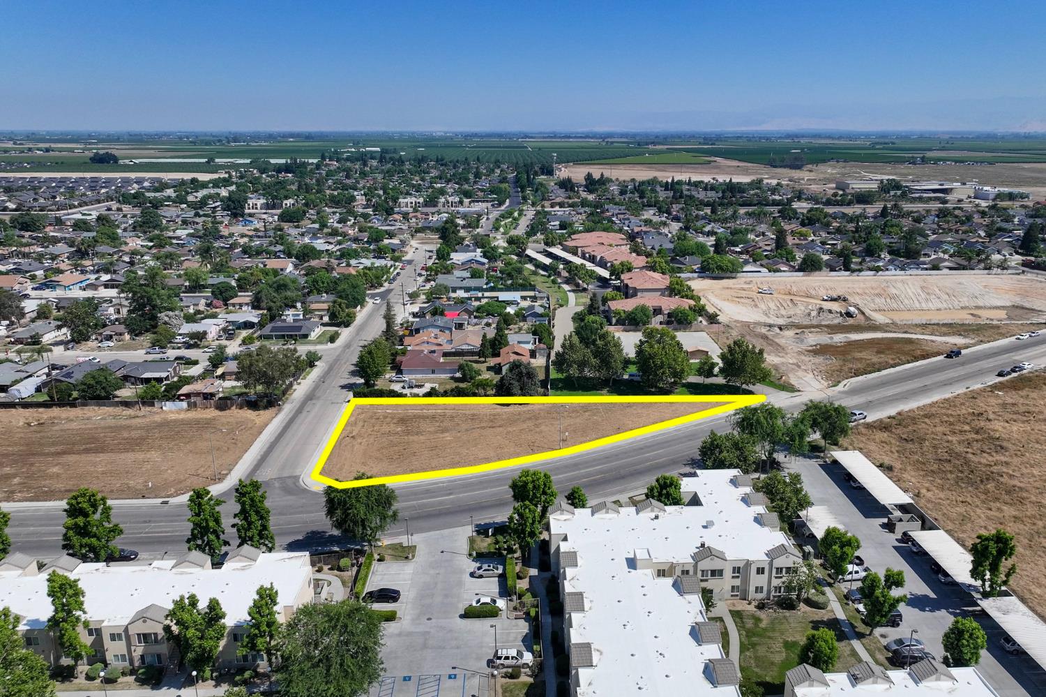 0 0 Tuolumne St, Parlier, CA 93648