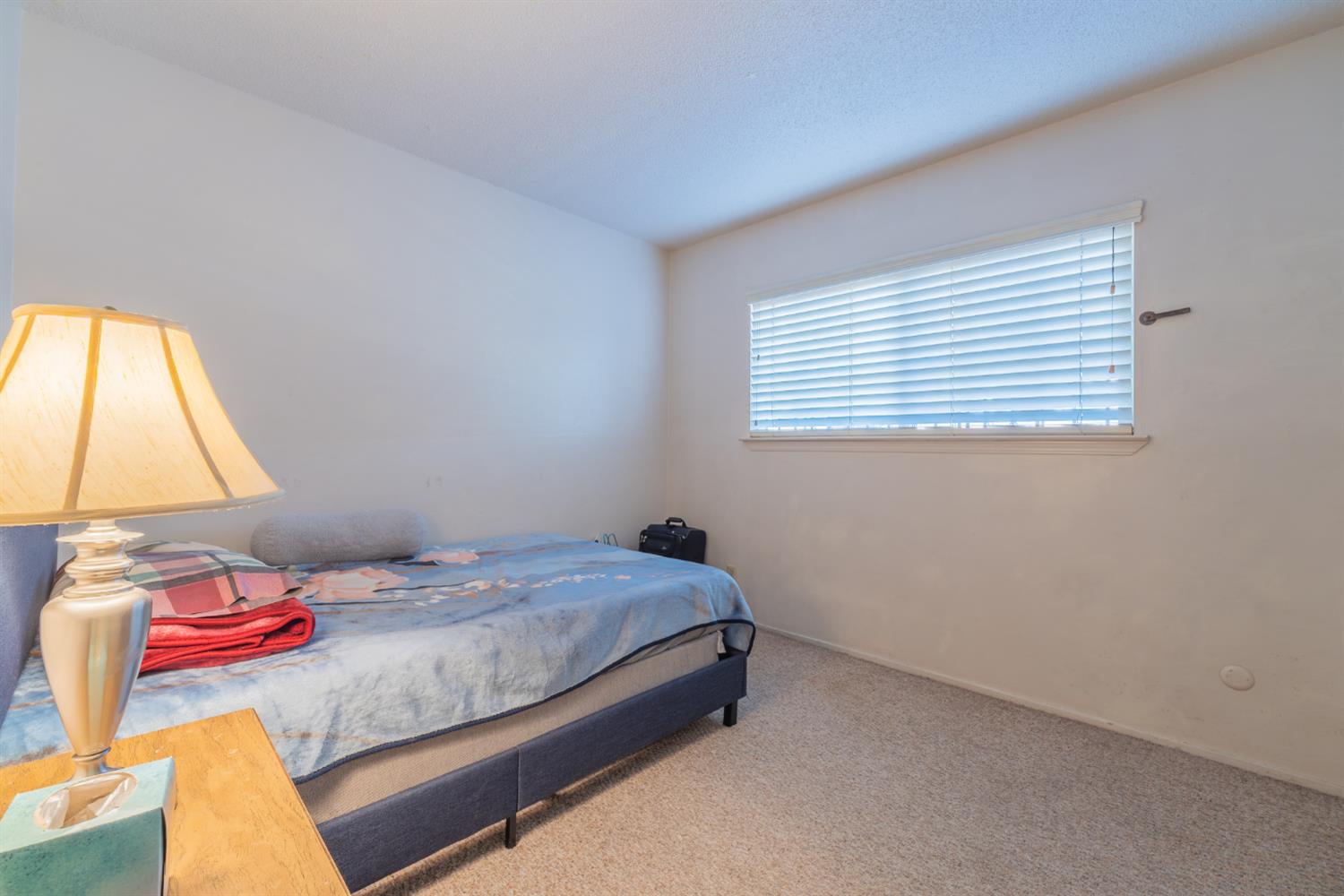 5719 E Bernadine Dr, Fresno, CA 93727