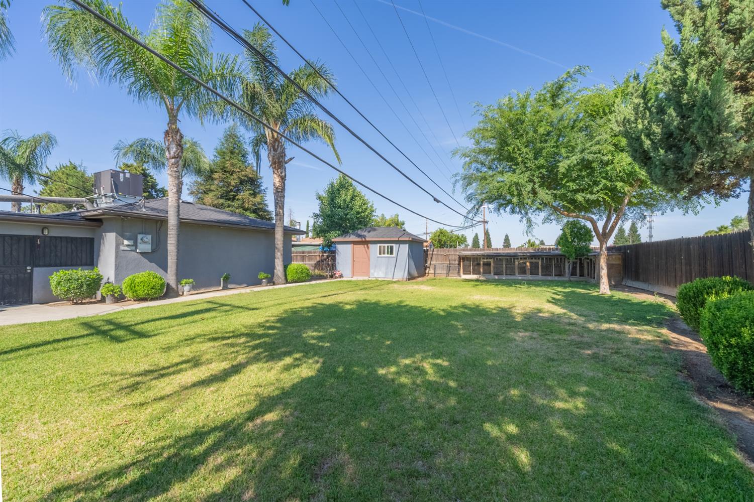 5719 E Bernadine Dr, Fresno, CA 93727
