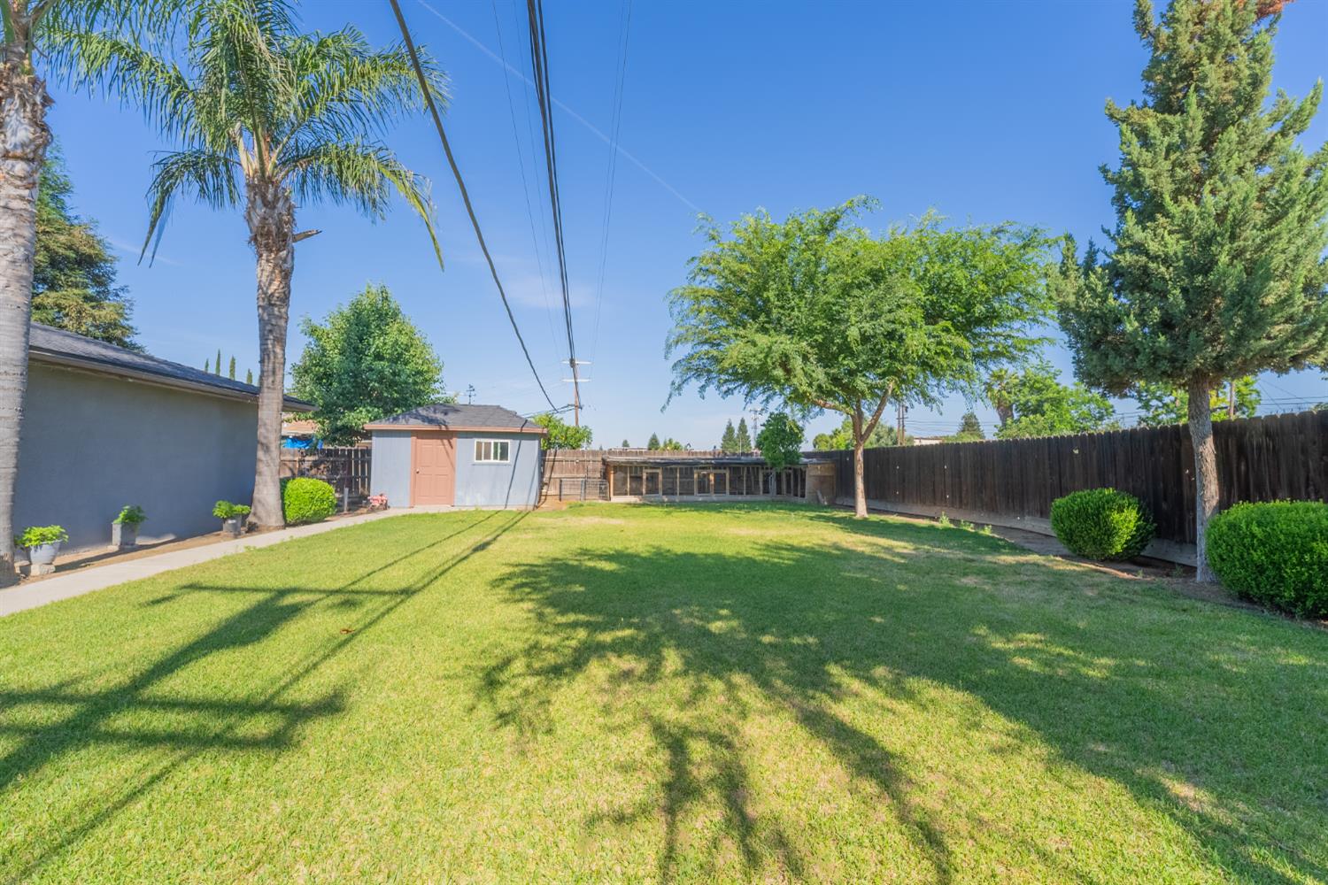 5719 E Bernadine Dr, Fresno, CA 93727