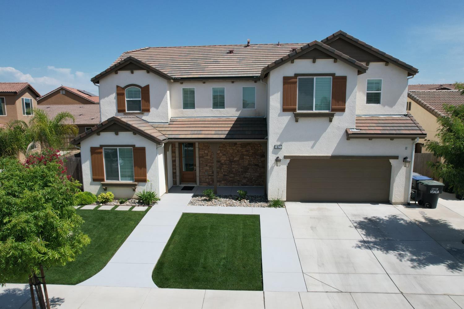 1821 W Corvina, Visalia, CA 93291
