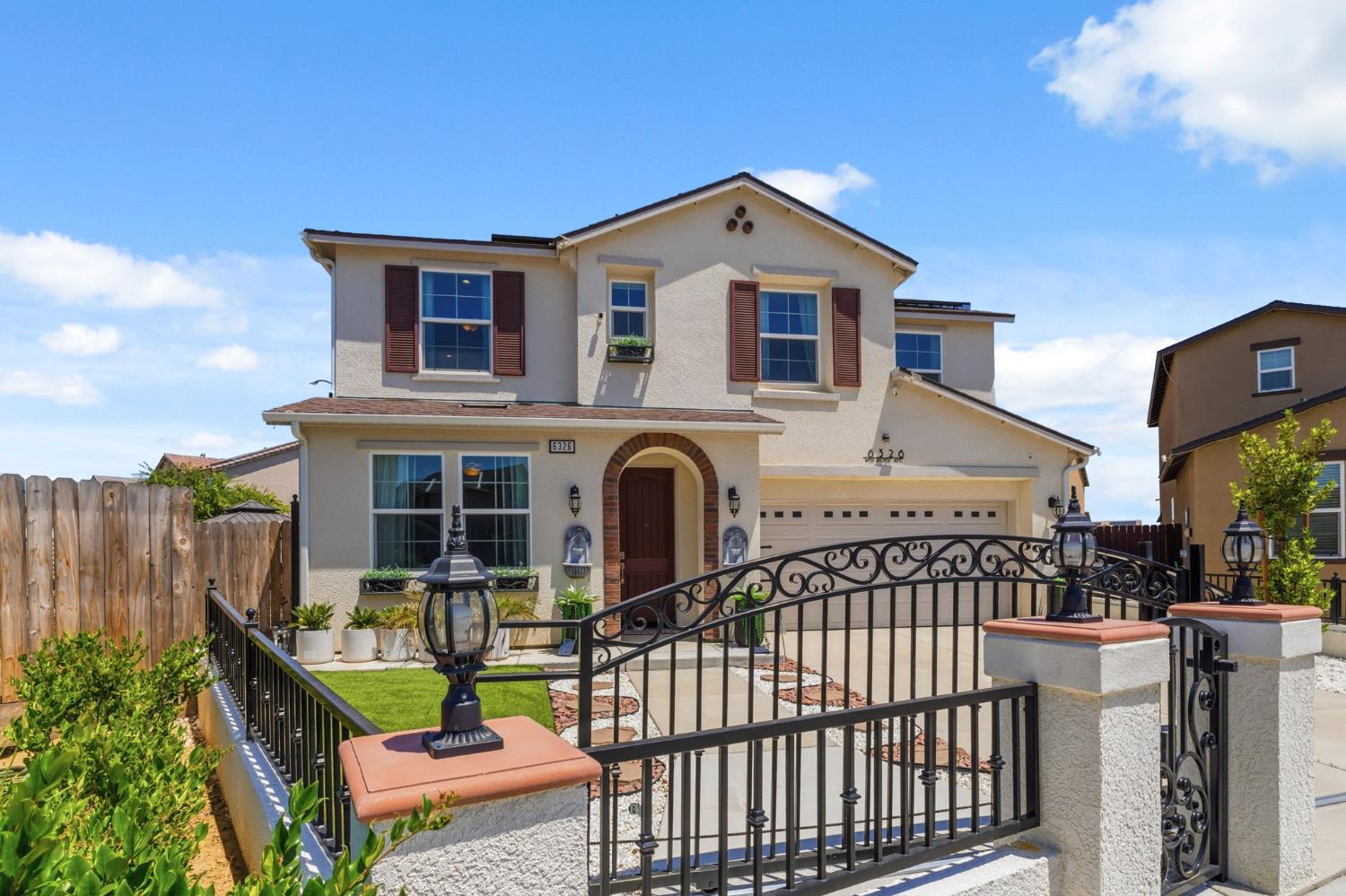 6326 W Richert Ave, Fresno, CA 93723