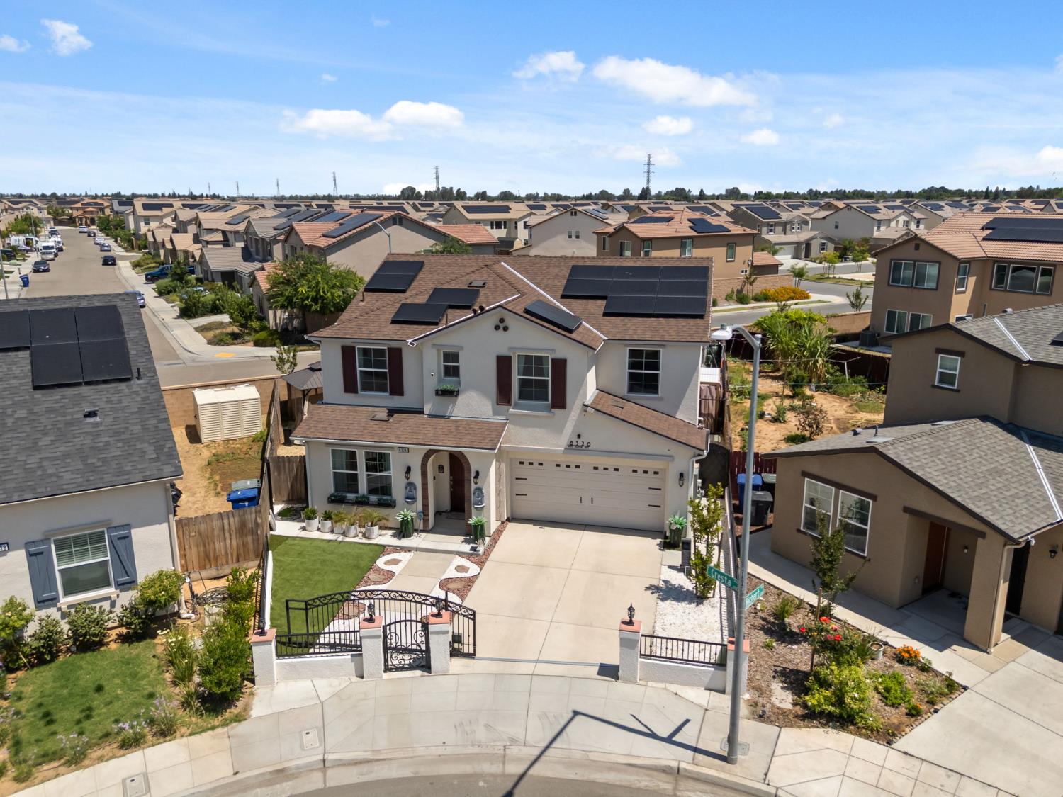 6326 W Richert Ave, Fresno, CA 93723