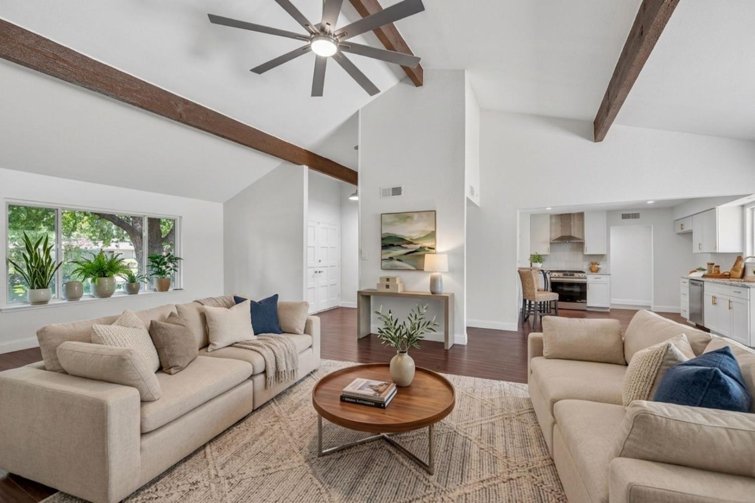 1866 W Santa Ana Ave #101, Fresno, CA 93705