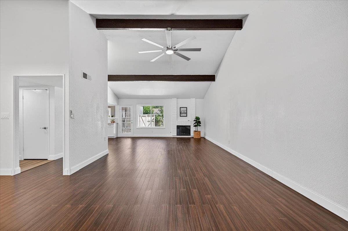 1866 W Santa Ana Ave #101, Fresno, CA 93705
