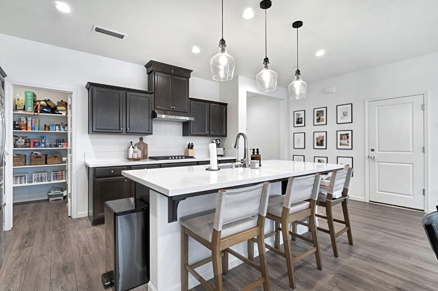 4155 Dennis Ave, Clovis, CA 93619