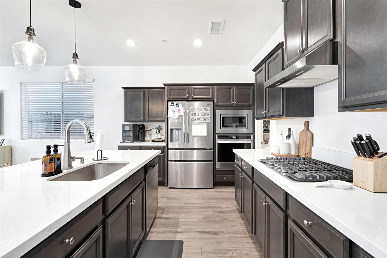 4155 Dennis Ave, Clovis, CA 93619