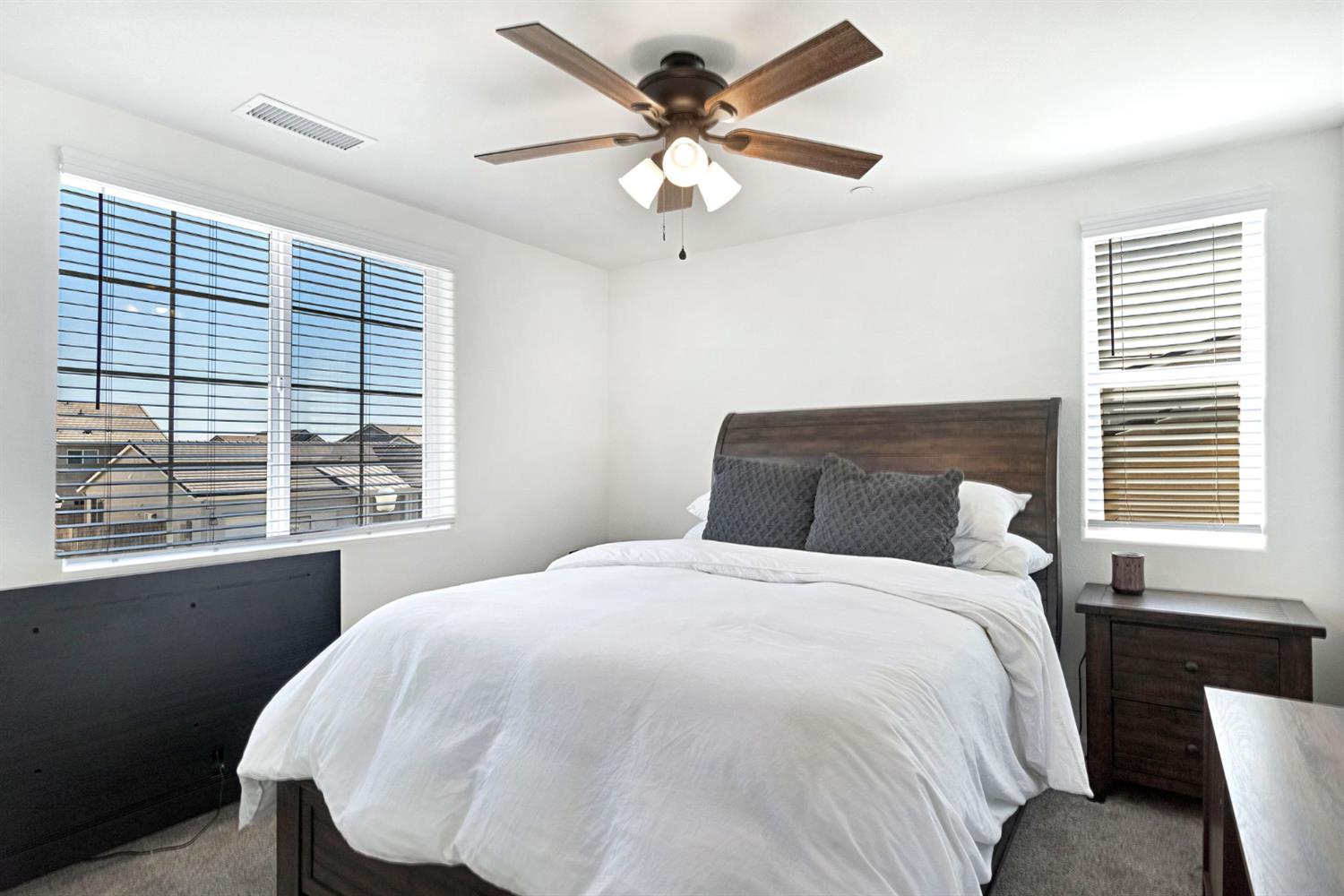4155 Dennis Ave, Clovis, CA 93619