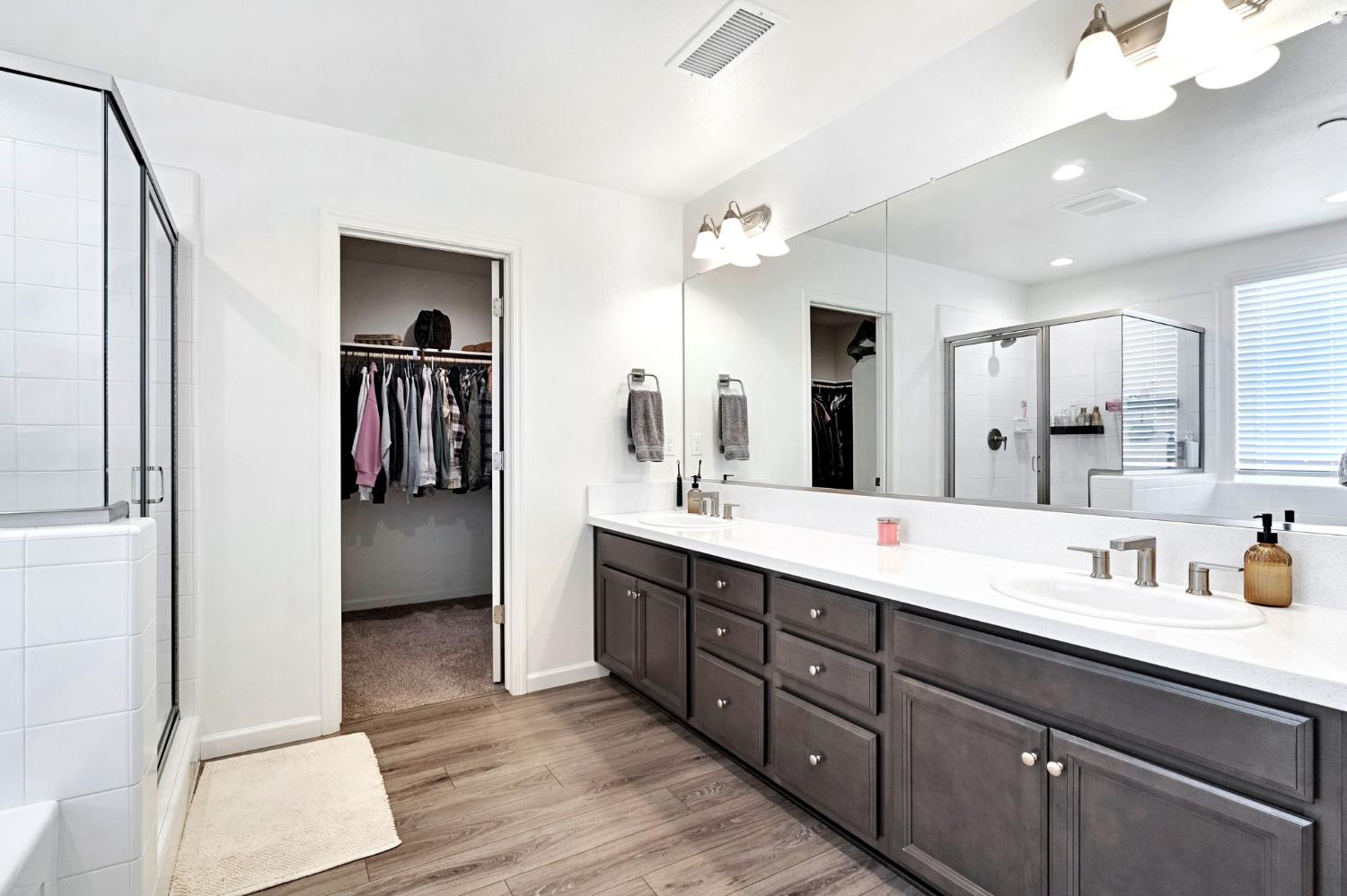 4155 Dennis Ave, Clovis, CA 93619