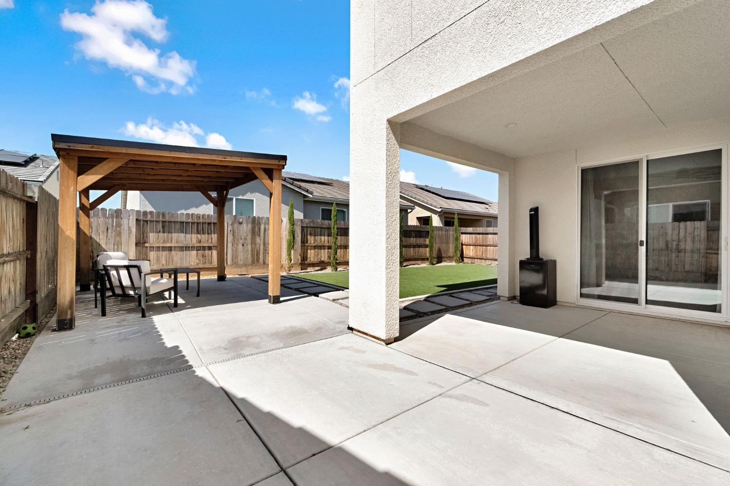 4155 Dennis Ave, Clovis, CA 93619