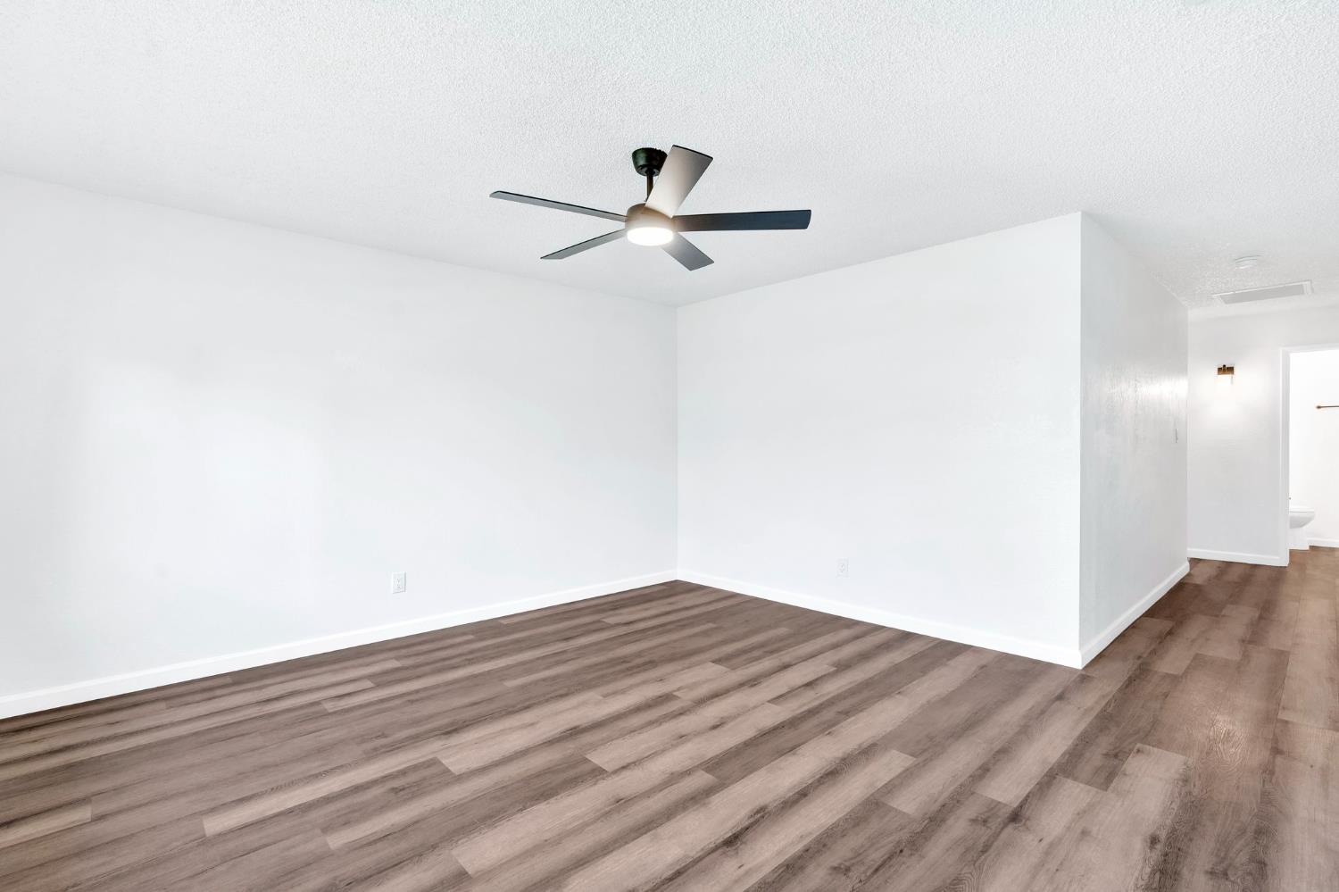 3126 W Alamos Ave, Fresno, CA 93722