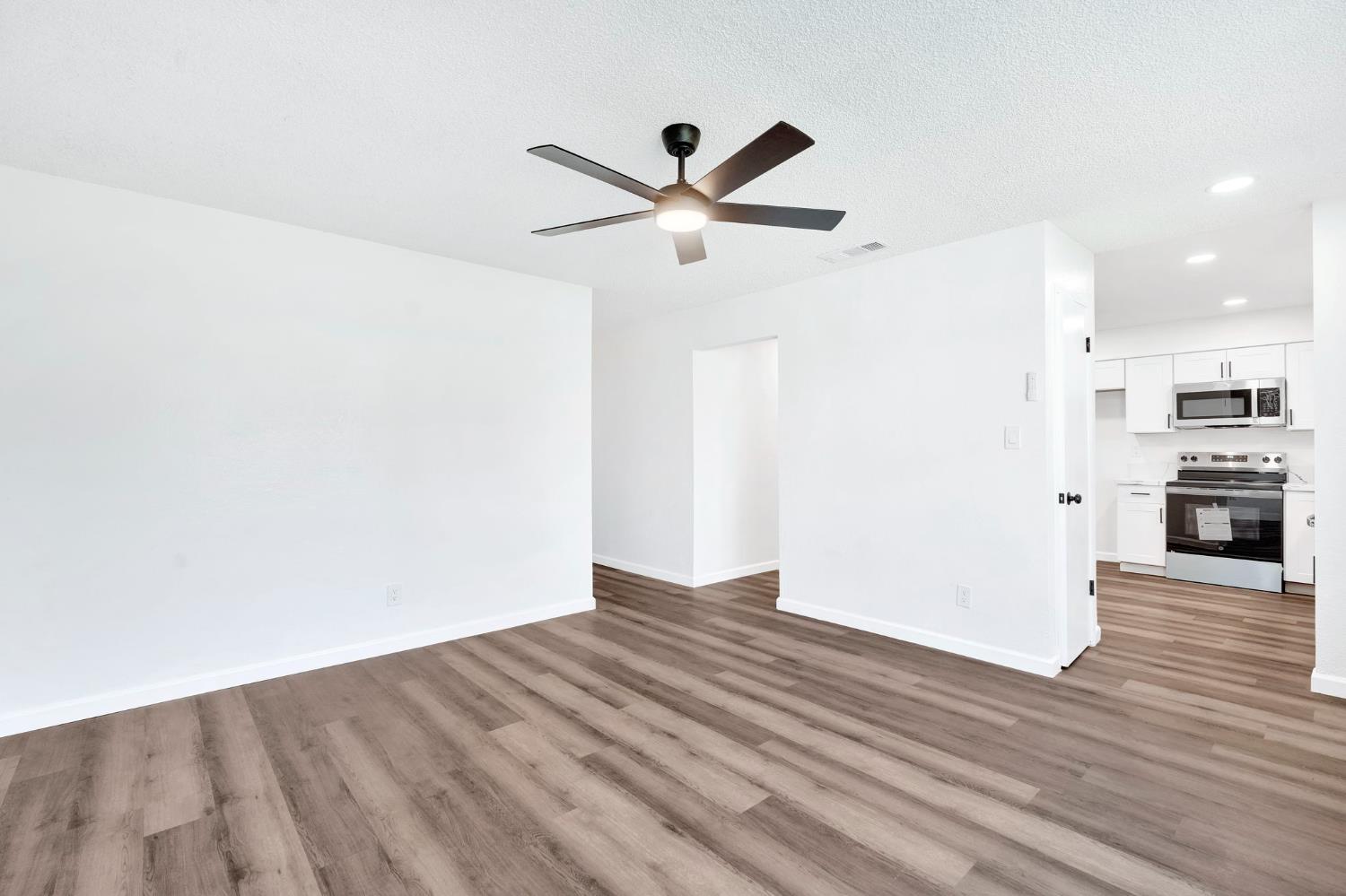 3126 W Alamos Ave, Fresno, CA 93722