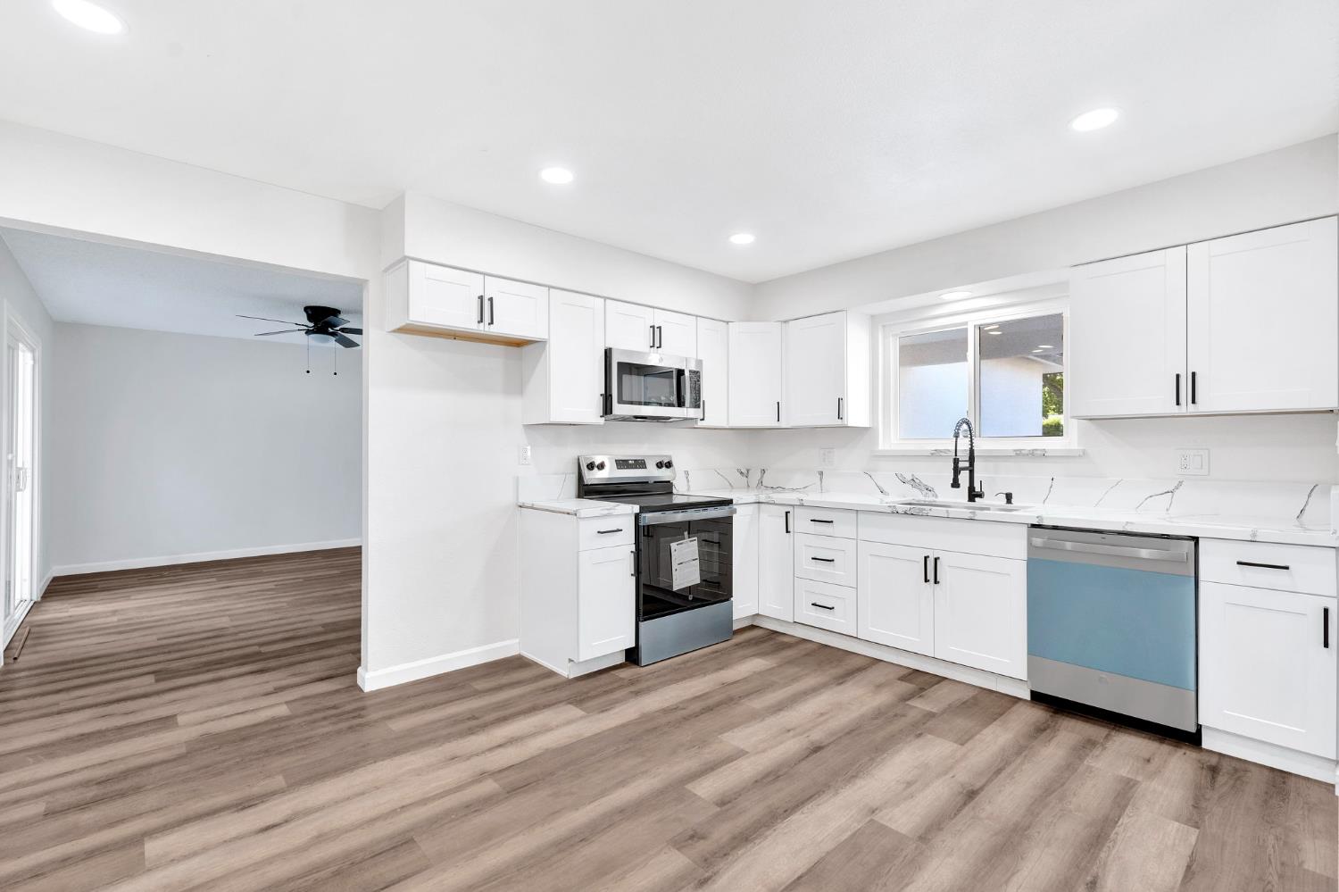3126 W Alamos Ave, Fresno, CA 93722