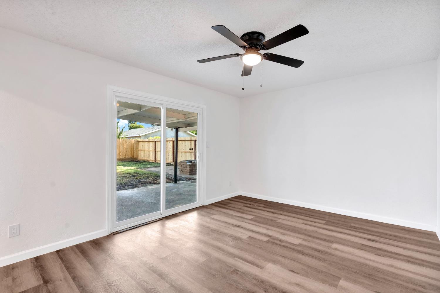 3126 W Alamos Ave, Fresno, CA 93722
