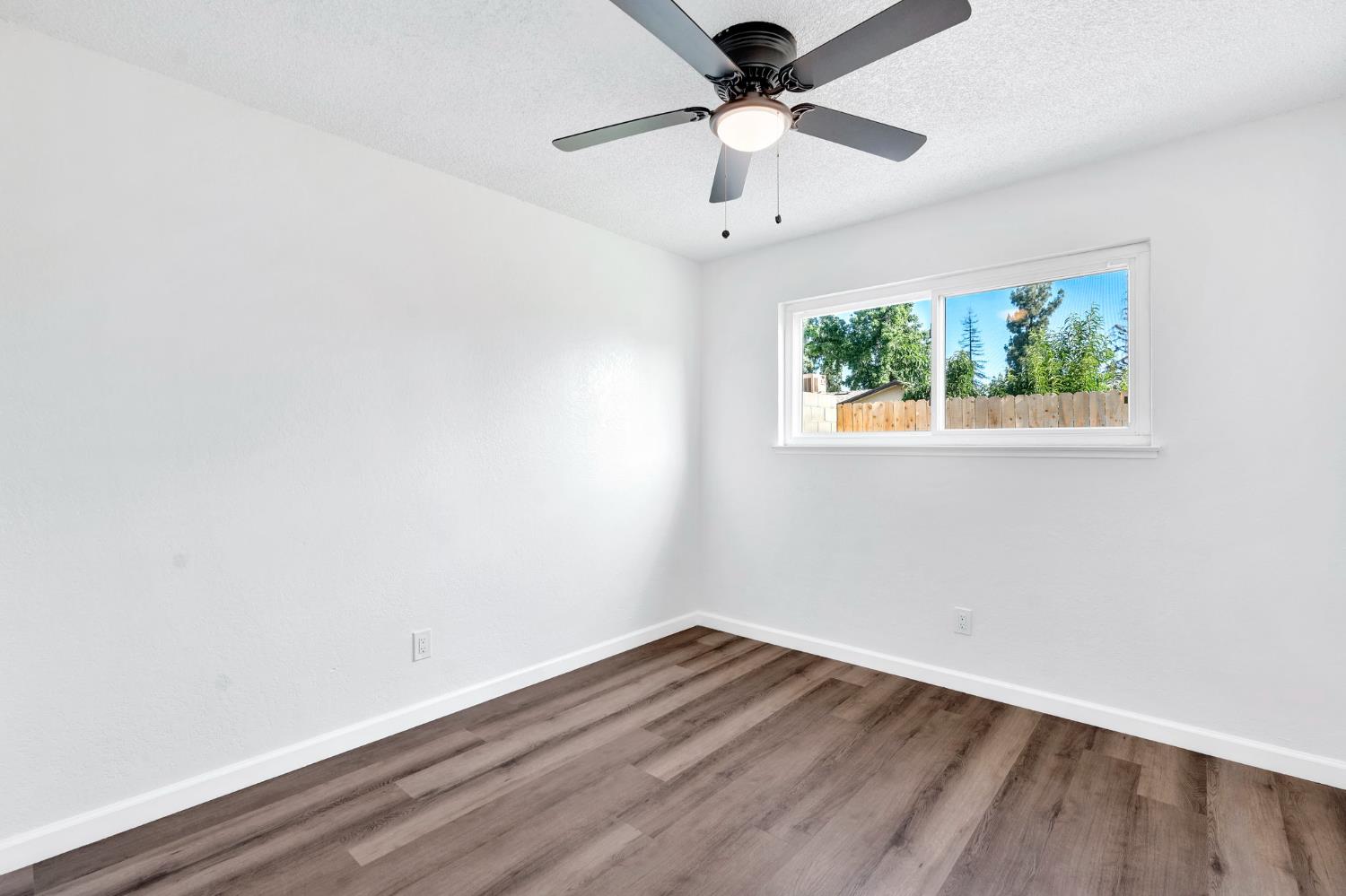 3126 W Alamos Ave, Fresno, CA 93722
