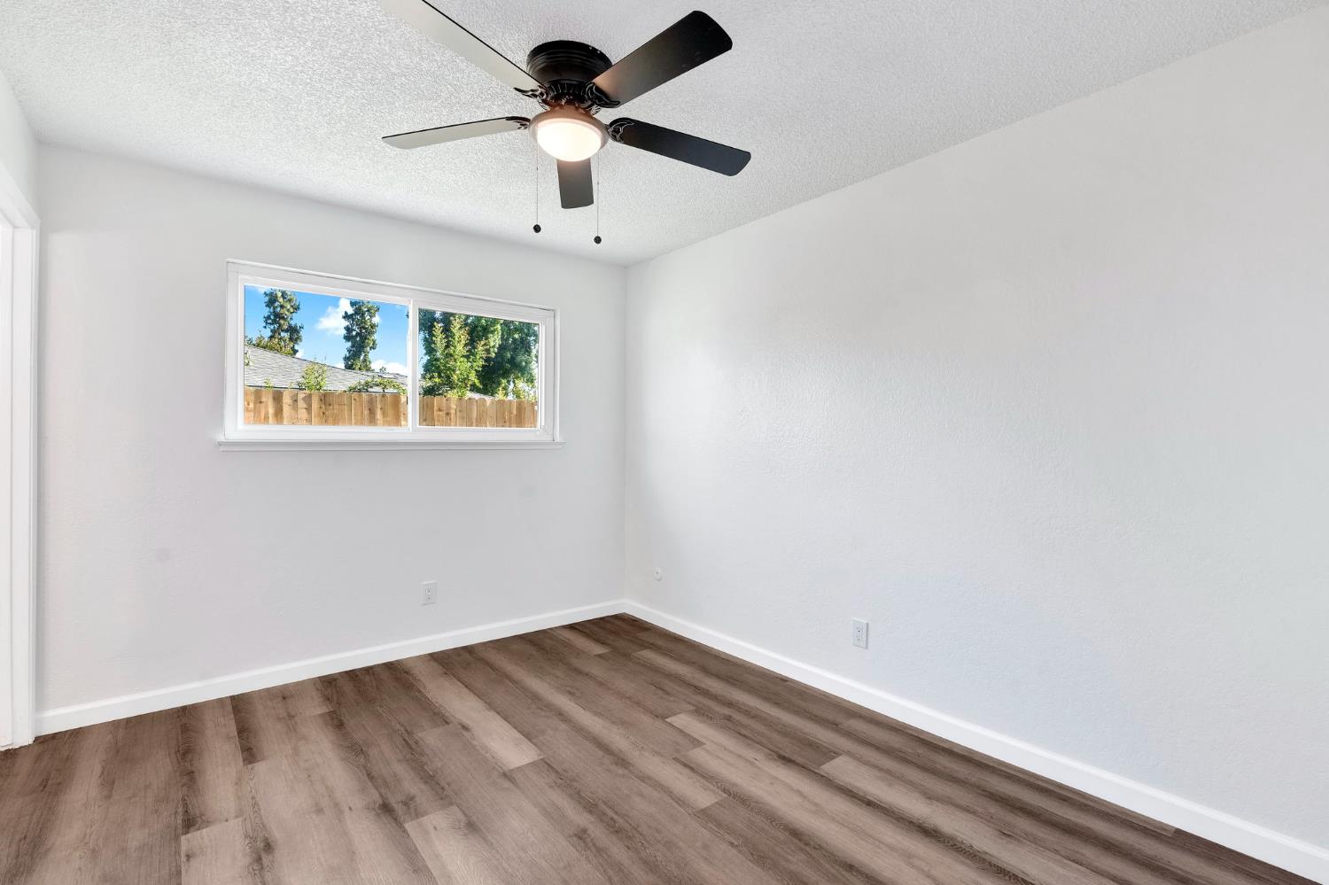 3126 W Alamos Ave, Fresno, CA 93722