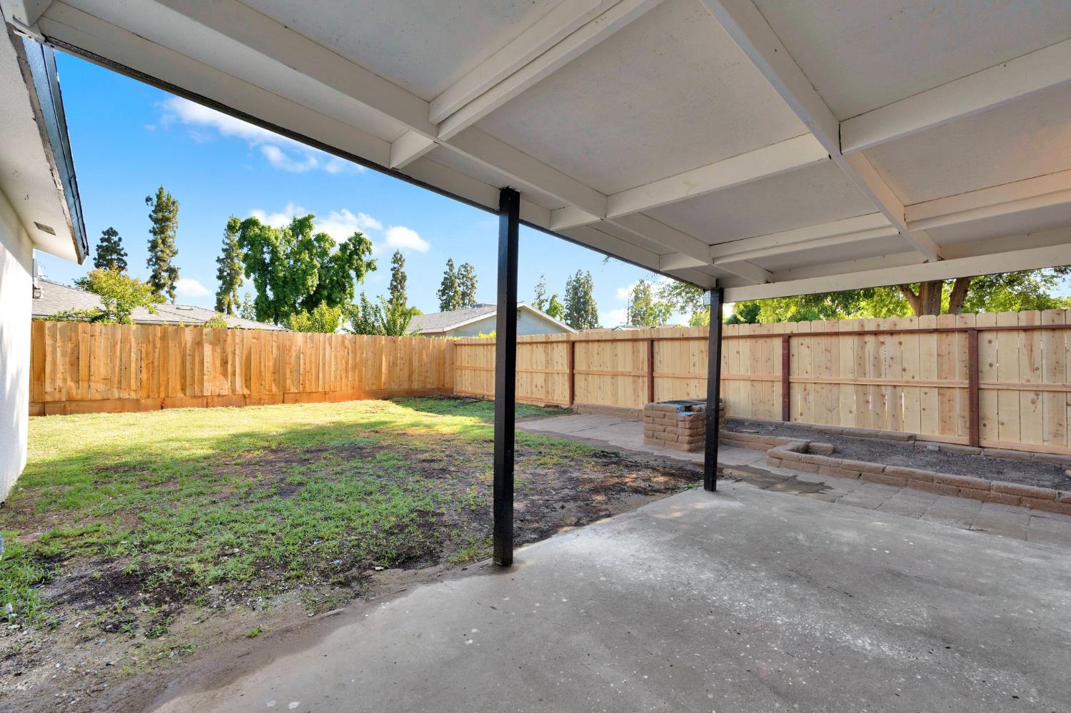 3126 W Alamos Ave, Fresno, CA 93722
