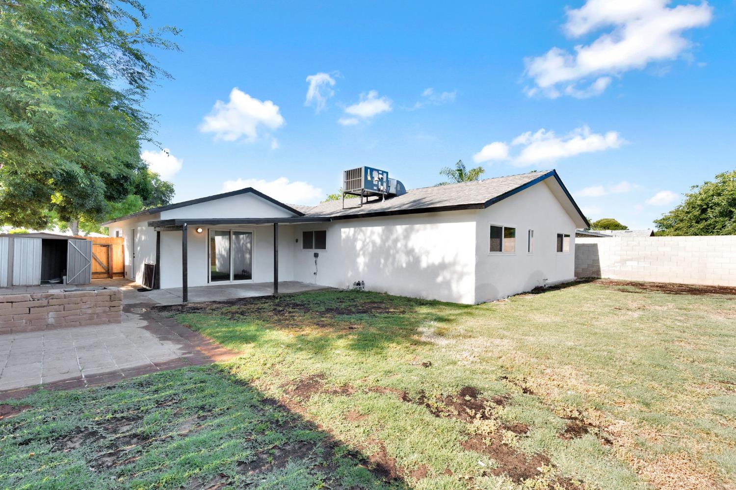 3126 W Alamos Ave, Fresno, CA 93722
