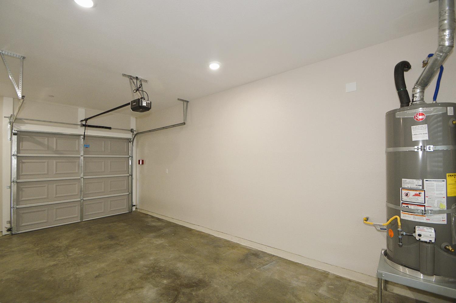 3422 E Michigan Ave, Fresno, CA 93703