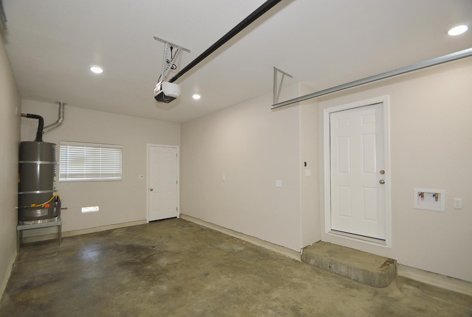 3422 E Michigan Ave, Fresno, CA 93703