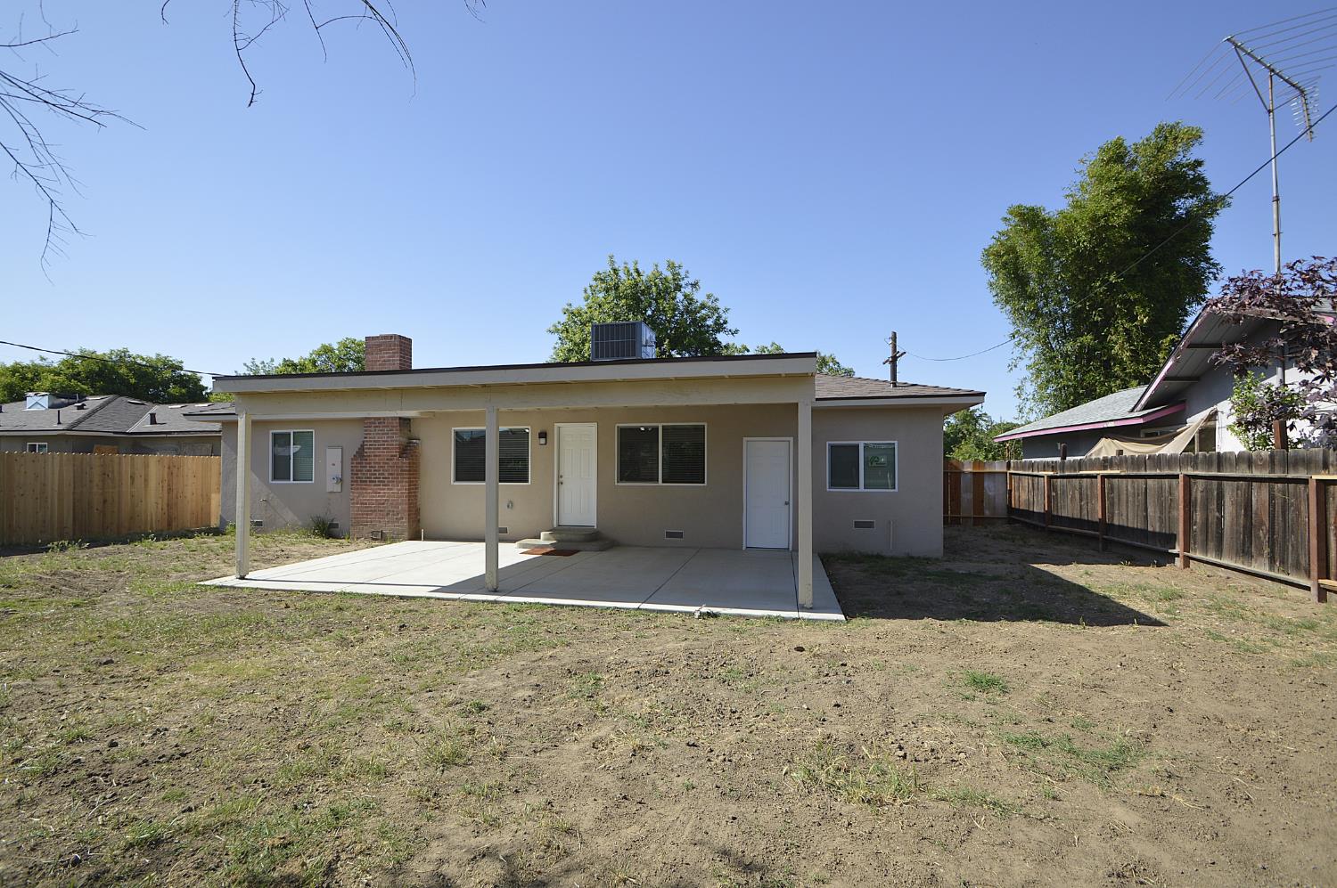 3422 E Michigan Ave, Fresno, CA 93703