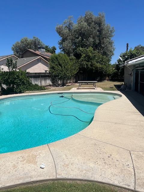 2208 S Garden Ave, Fresno, CA 93725