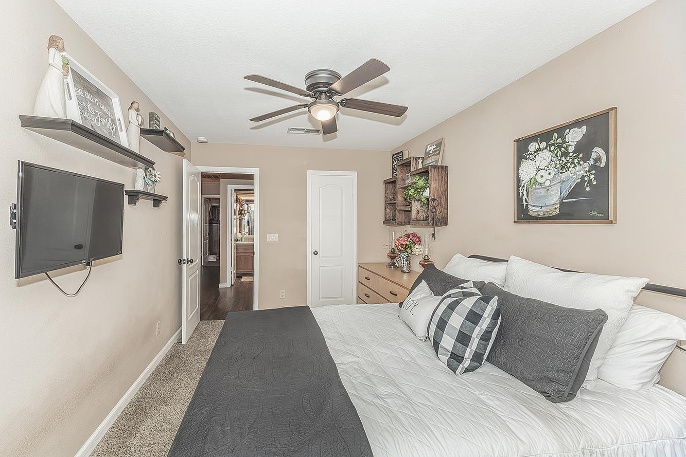 8531 N Rowell Ave, Fresno, CA 93720