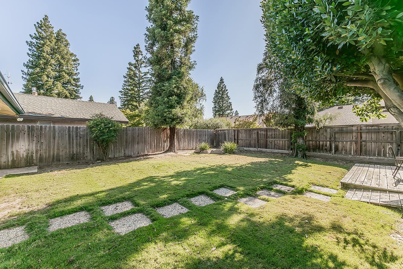8531 N Rowell Ave, Fresno, CA 93720