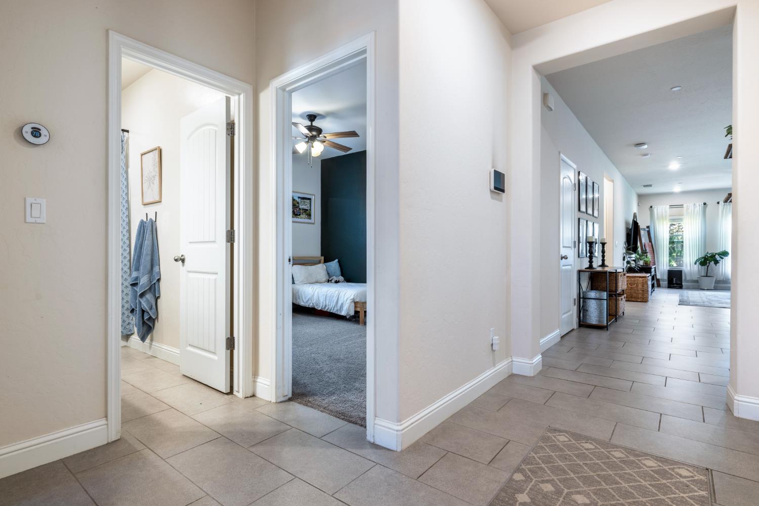 4112 Alamos Ave, Clovis, CA 93619