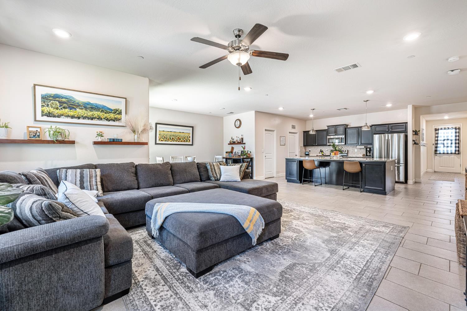 4112 Alamos Ave, Clovis, CA 93619