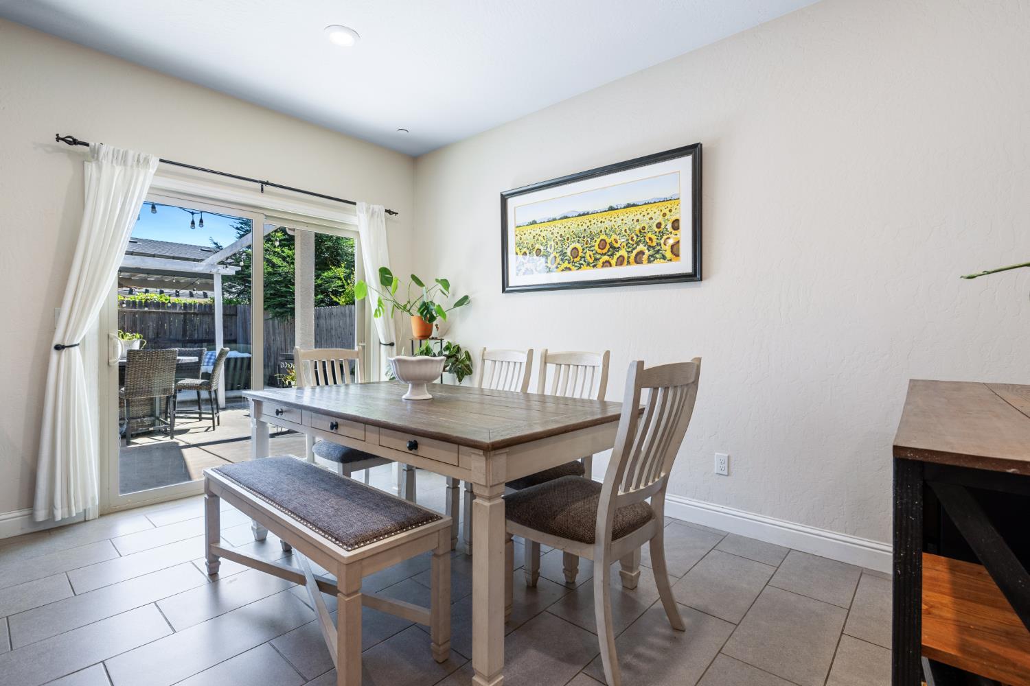 4112 Alamos Ave, Clovis, CA 93619