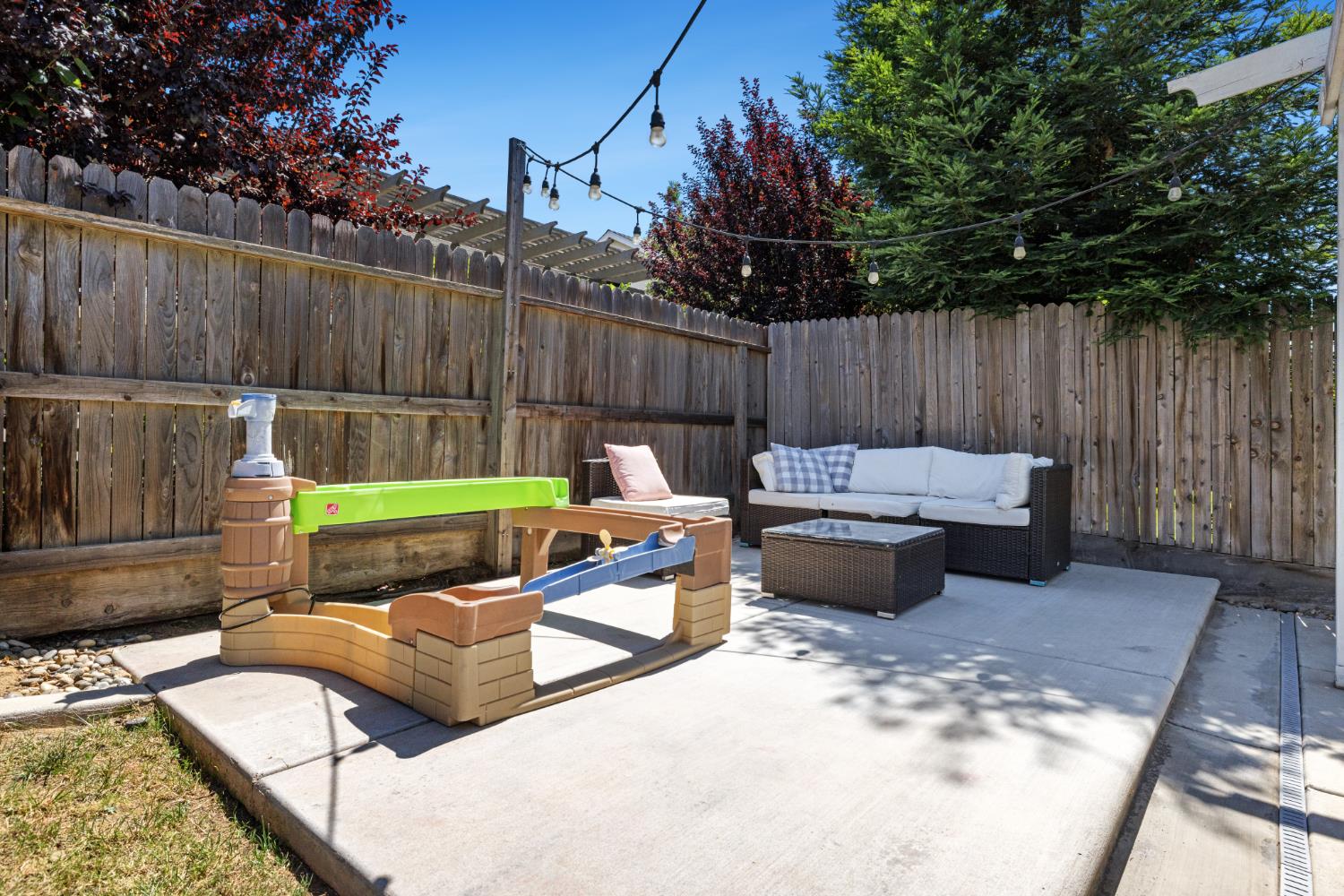 4112 Alamos Ave, Clovis, CA 93619