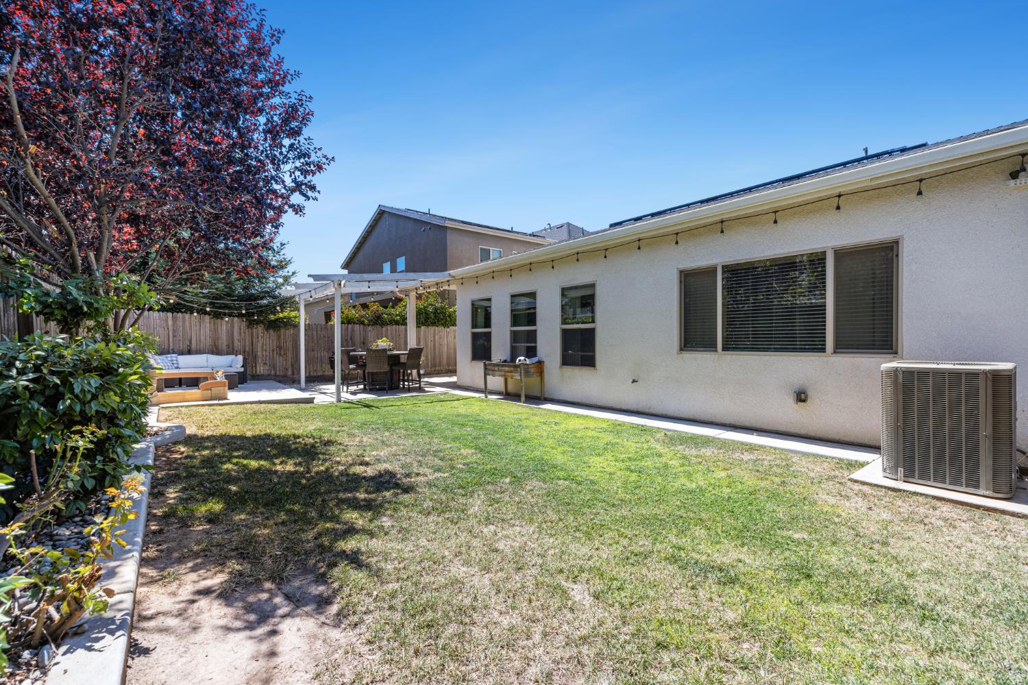 4112 Alamos Ave, Clovis, CA 93619