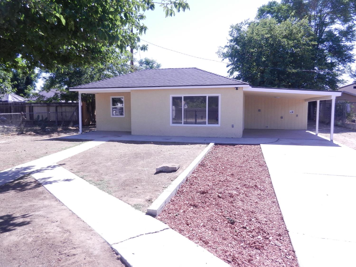 2413 S Sierra Vista Ave, Fresno, CA 93725